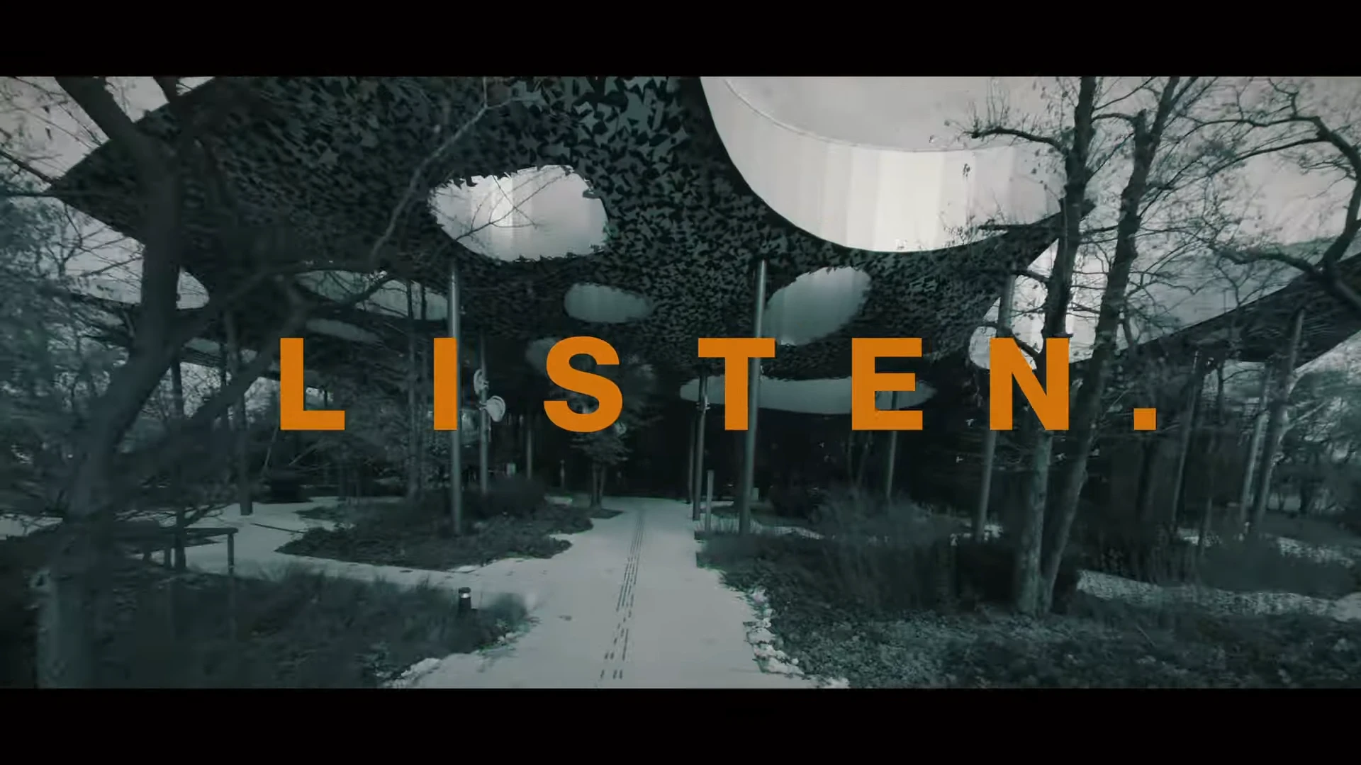Listen001