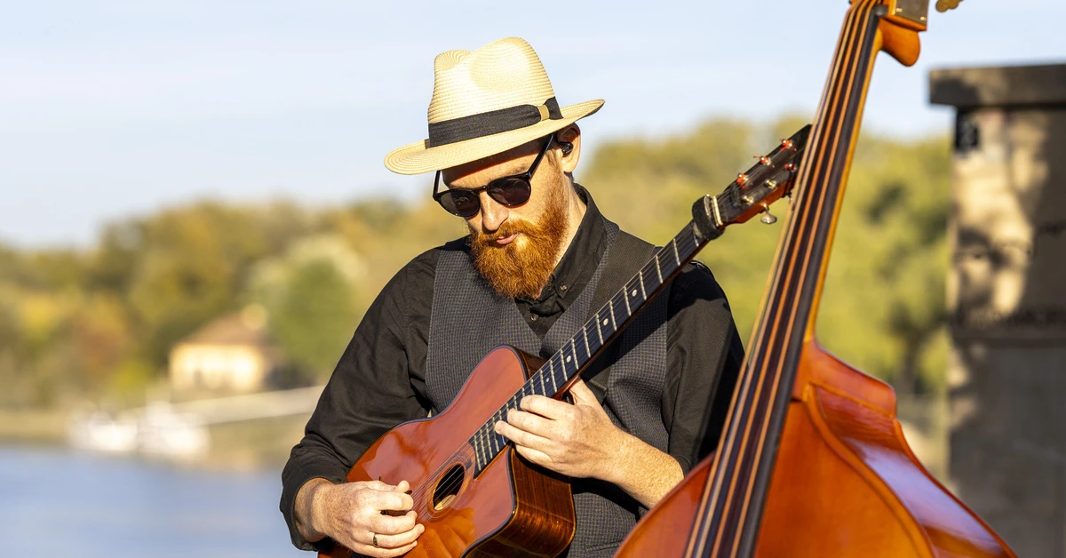 Le a kalappal! – 10 String Beats