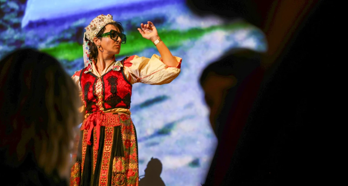 A ZENE HÁZA FELHÍVÁSA